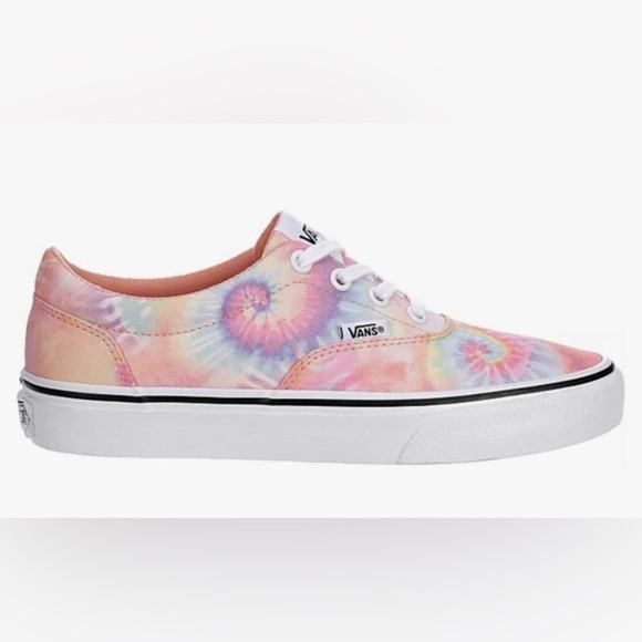 Vans Women’s Doheny Heart Tie Dye Lo Sneaker Size 9 - Picture 2 of 13